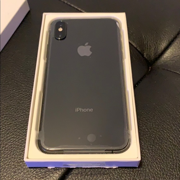 IPhone XS grey and black NEED GONE ASAP - Picture 2 of 5